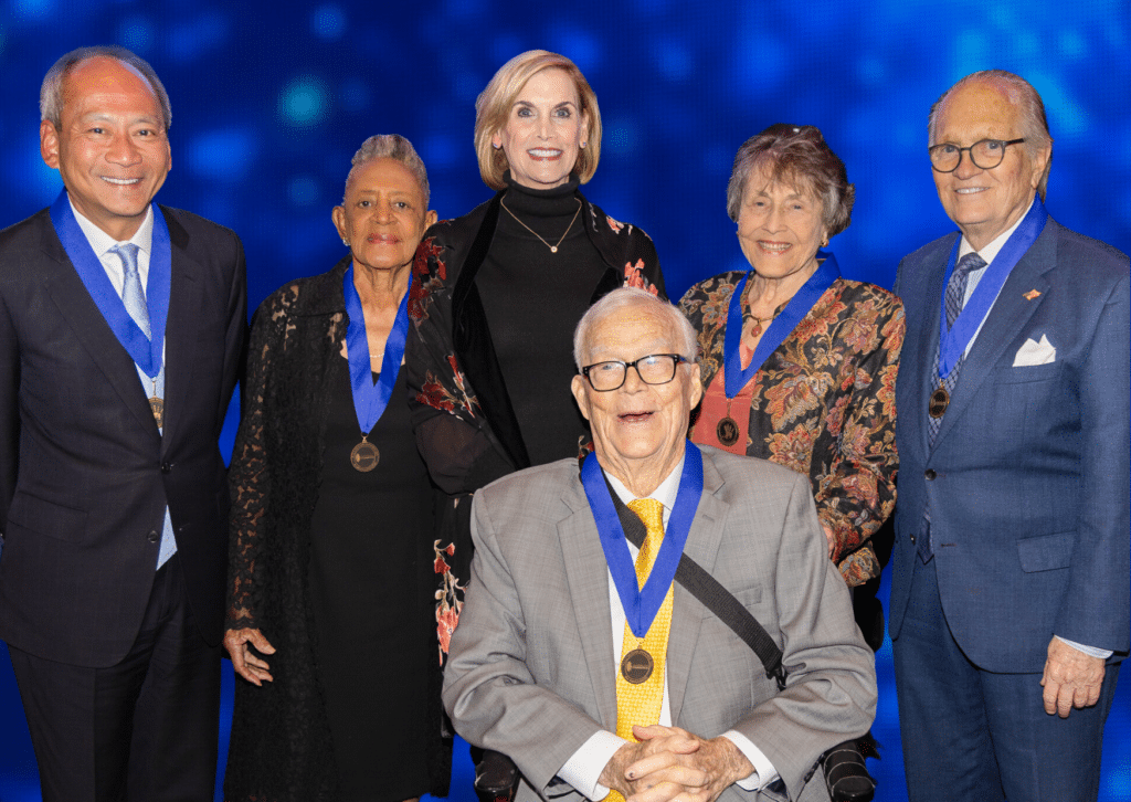 Left to Right: 2023 Wall of Fame honorees Cuong Do, Florence Jones-Kemp, Ray (bottom-middle) and Pat Potts and J. Don Harris, D.D.S., celebrate with OKCPS Foundation President and CEO Mary Mélon-Tully (top-middle) at last year’s annual awards ceremony.